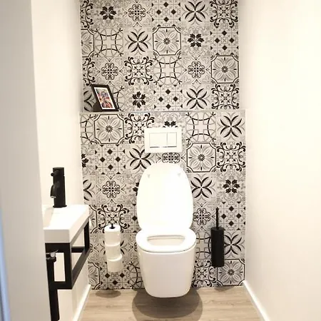 Peaceful Modern 2 Bedroom Penthouse With View Apartamento Hesperange