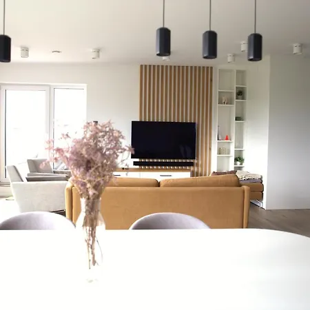 Peaceful Modern 2 Bedroom Penthouse With View Lägenhet *