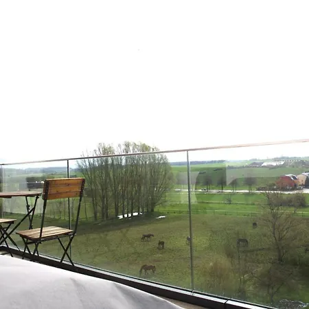 Peaceful Modern 2 Bedroom Penthouse With View