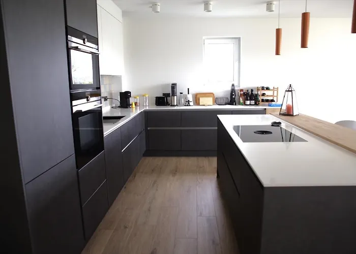 Peaceful Modern 2 Bedroom Penthouse With View * Hesperange