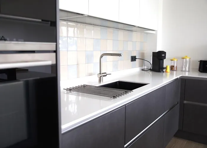 Peaceful Modern 2 Bedroom Penthouse With View Hesperange